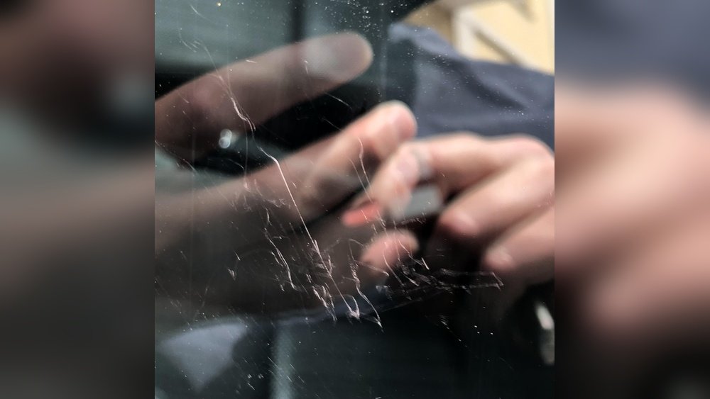 Can Side Window Glass Scratch Easily? Top Facts Revealed