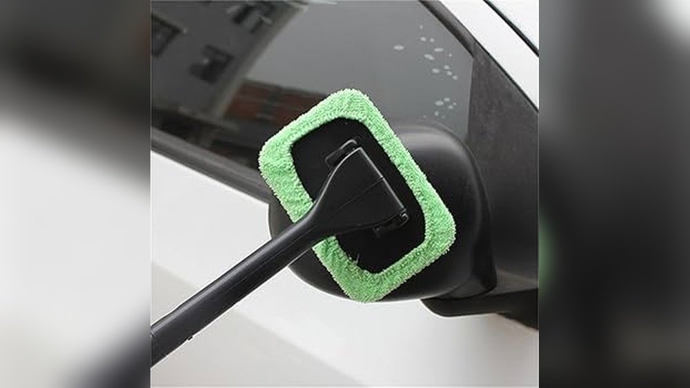 Easy Clean Windshield: Ultimate Tips for a Spotless Shine