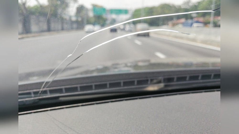 How Long Can You Drive With a Cracked Windshield: Safety Tips