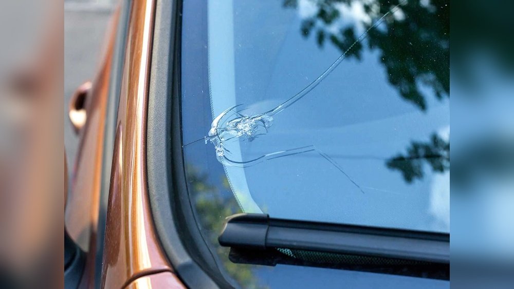 How Long Does Windshield Crack Repair Take: Quick & Easy Guide