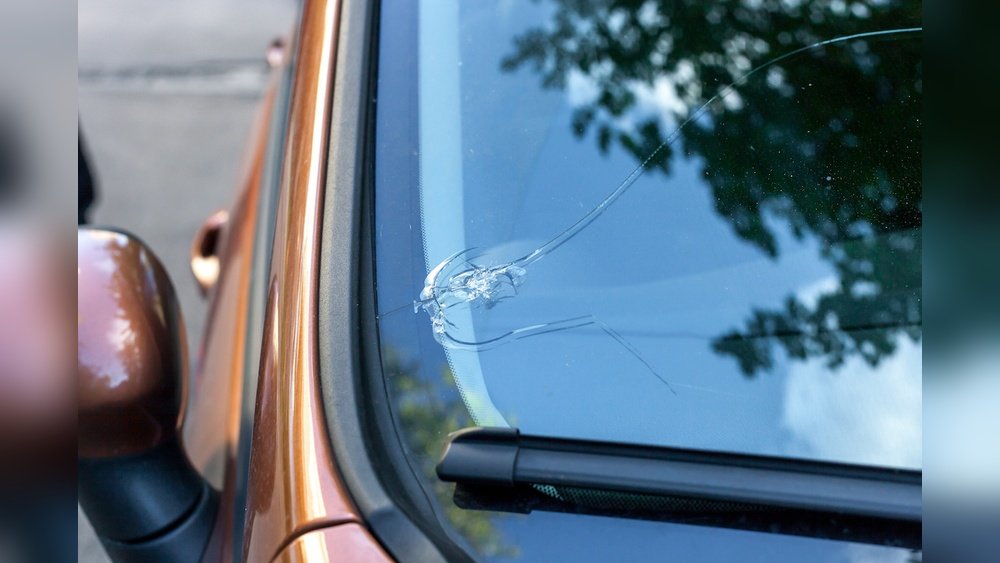 How Long Does Windshield Replacement Take: Quick & Easy Guide
