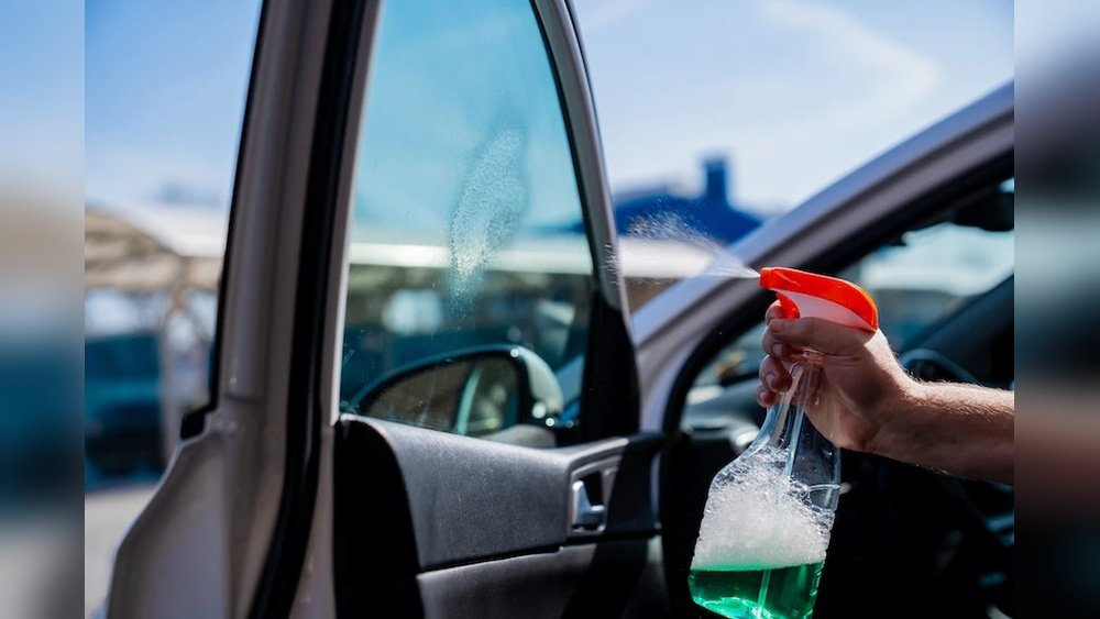How to Clean Inside Car Windows That Have Tint: Easy, Streak-Free Tips