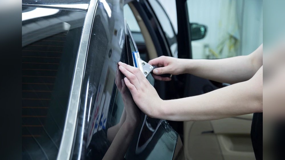 How to Clean Up Car Glass: Easy Steps for a Crystal Clear Shine
