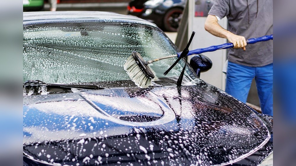 How to Clean Your Car Windshield: Easy Steps for Crystal Clarity