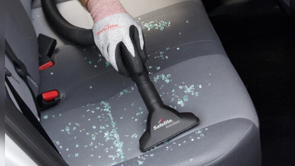 How to Wash Car With Broken Window: Easy Steps to Protect Interior