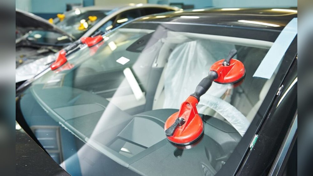 Is It Safe to Drive before Windshield Replacement: Crucial Safety Tips